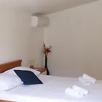 6-pax On The - Floor, Great Sea View, Parking Ensured *