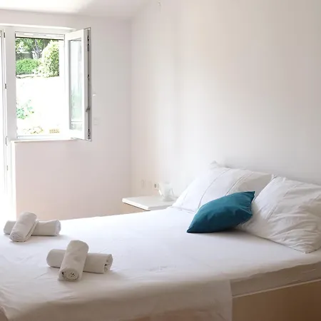 6-pax On The - Floor, Great Sea View, Parking Ensured * Mimice